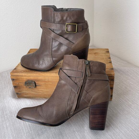 Cole Haan Grand OS Brown Leather Ankle Boot Strap Buckle Block Heel Bootie 7.5 B - Picture 6 of 12